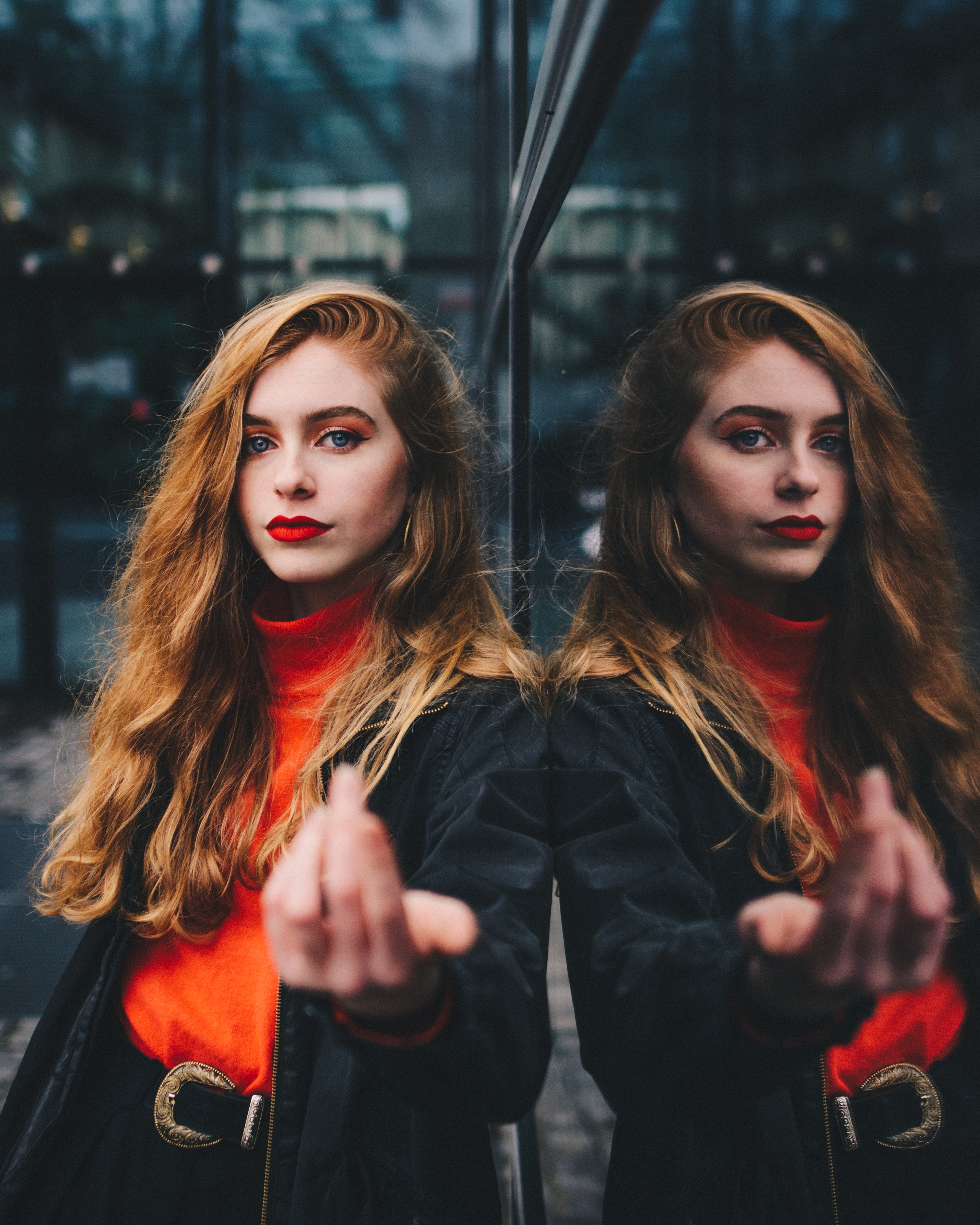 beautiful-woman-brunette-casual-wear-2083498