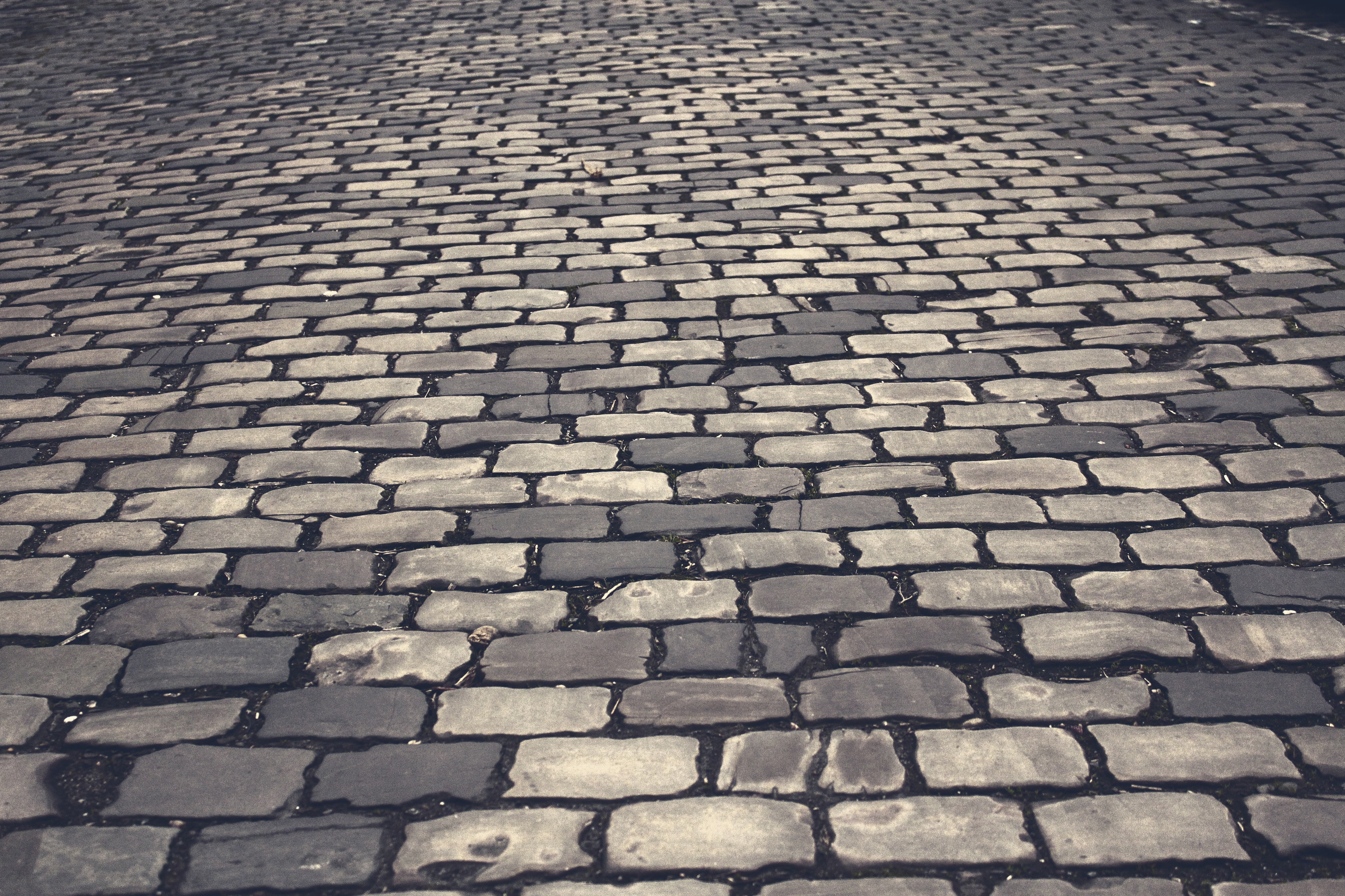 cobblestones-downtown-grey-53490 cobblestones-downtown-grey-53490