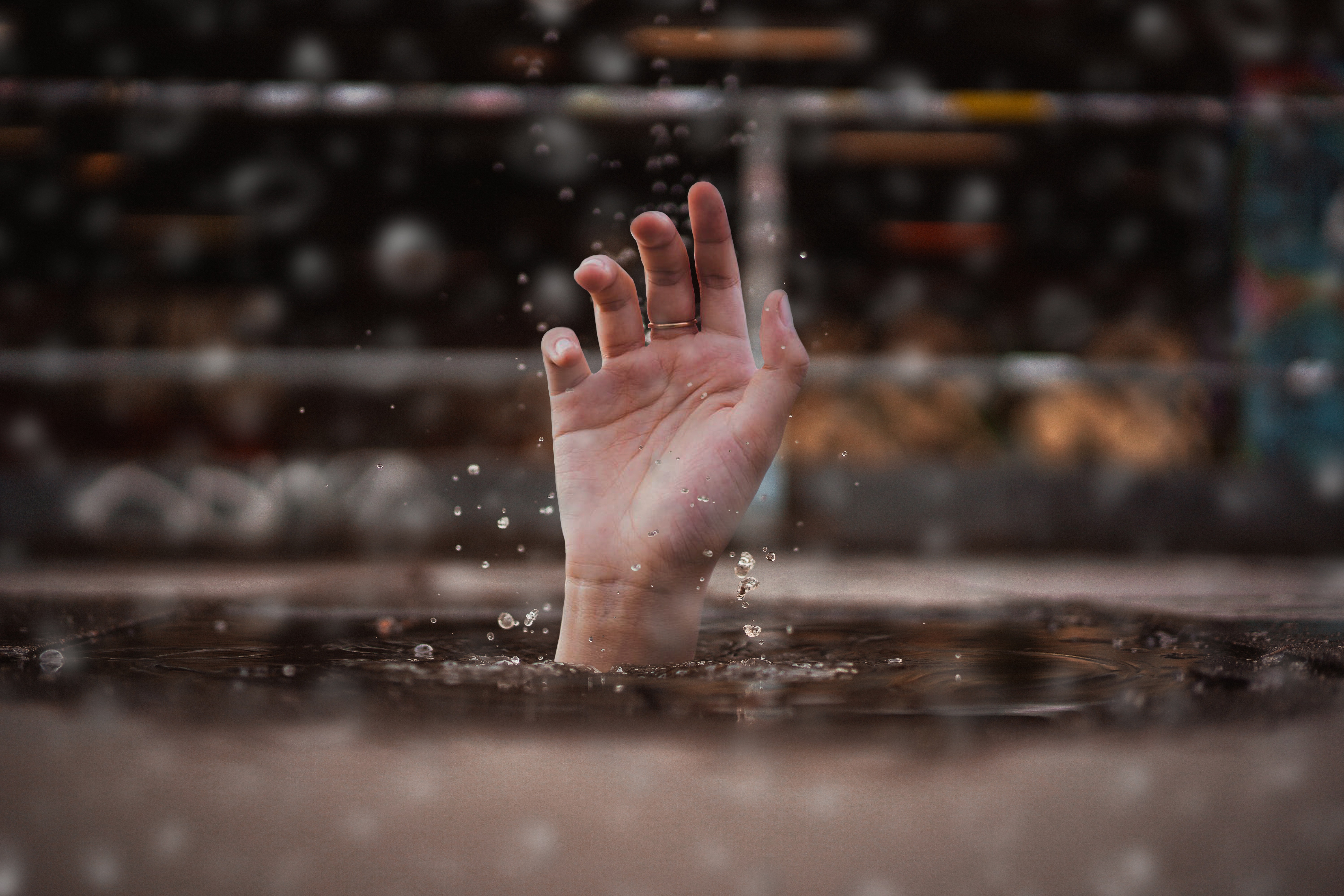 person-drowning-in-water-3651632